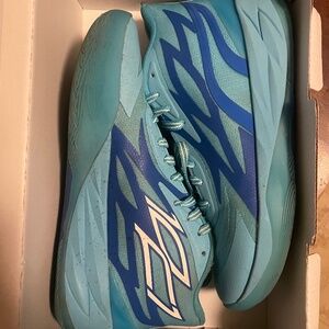 MB 02 ROTY Lamelo Ball